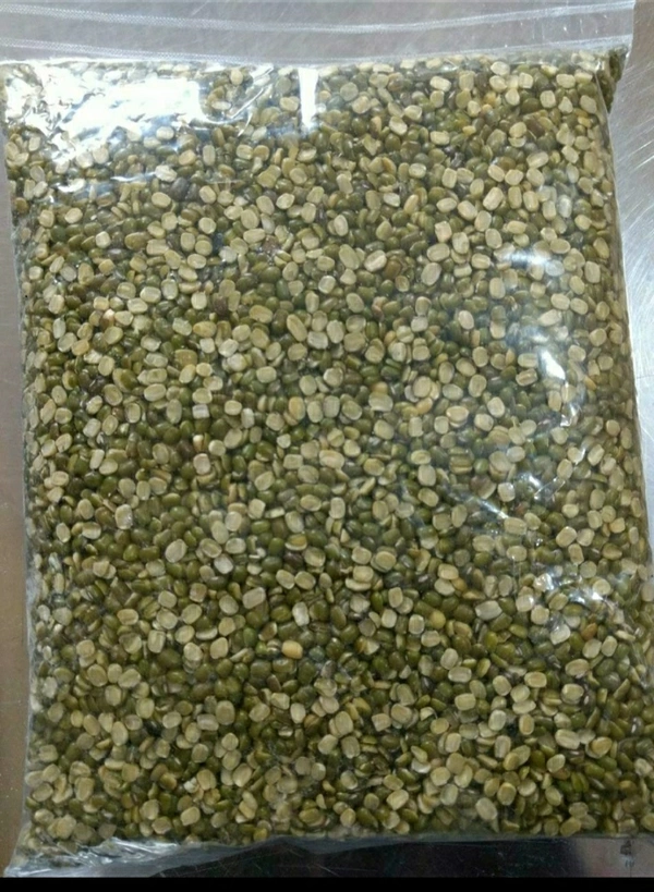 Om Store  Moong Chhilka  Best Quality - 500g