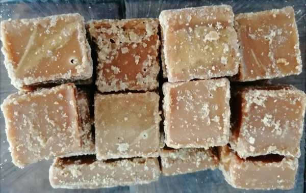 Jaggery Cubes - 1 Box (800 GM Approx)