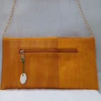 ORANGE WALLTE