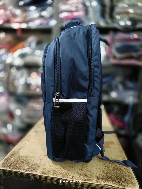 WILDCRAFT PBH P0106 LOWER PADDED LAPTOP POCKET SOFT 18*14*7 BACKPACK - 18*14*7, NAVY BLUE