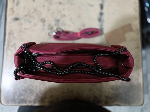 PBH P0108 10*8*4 LADIES PURSE  - 10*8*4 INCHES, Guardsman Red