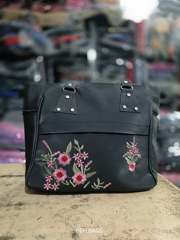 PBH P0126 12*10*6 LADIES PURSE - 12*10*6, Black