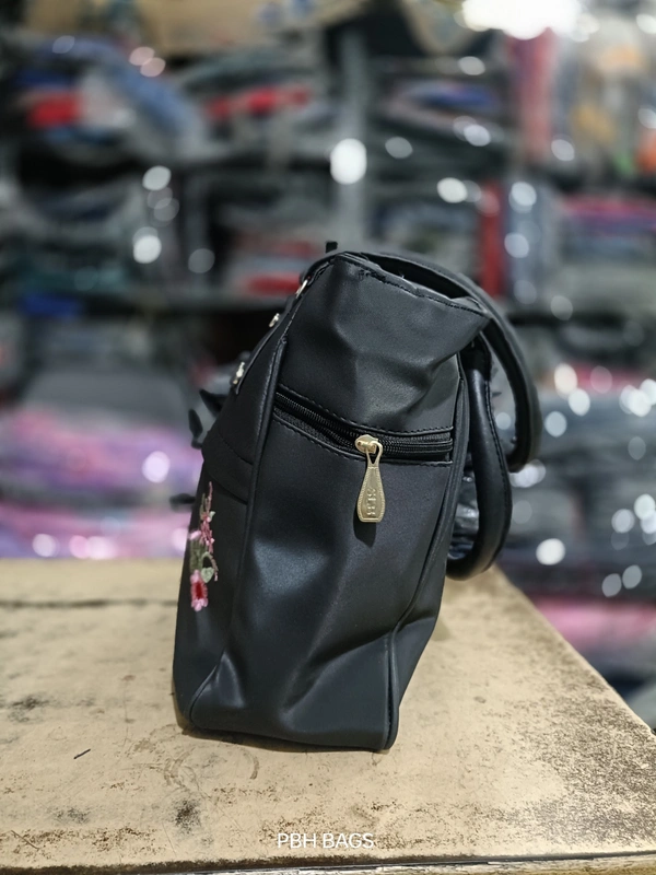 PBH P0126 12*10*6 LADIES PURSE - 12*10*6, Black