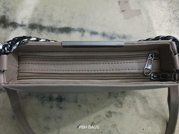 PBH P0160 10*8*4 LADIES PURSE - 10*8*4, Cold Turkey