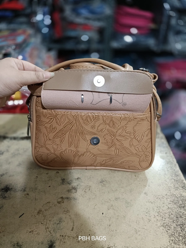 PBH P0175 8*8*4 LADIES SLING BAGS - 8*8*4, Reef Gold