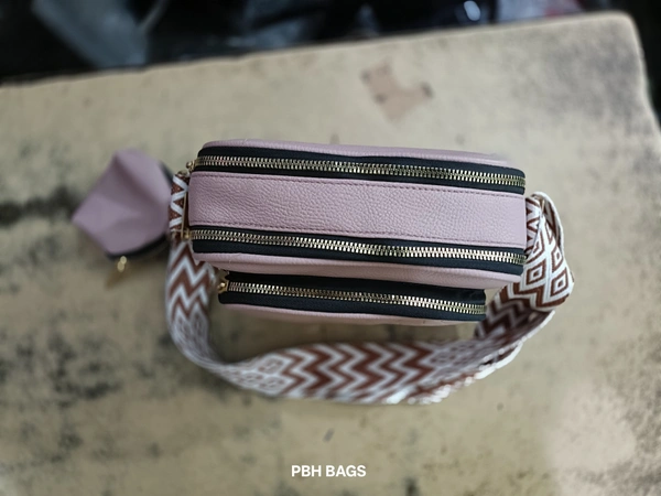 PBH P0197 10*6*4 LADIES Sling Bags - 10*6*4, Clam Shell