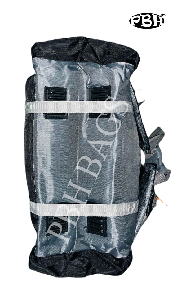 THE NORTH FACE PBH P060 Rusksacks 24*16*10 Multiple Zips 30 liters Padded Travel Backpack - 26*16*10, Black