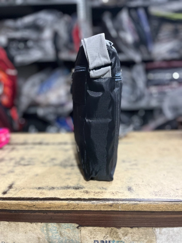 REEBOK PBH P061 Sporty Black Nylon Crossbody Bag 9*7*4 - Marshland, 9*7*4