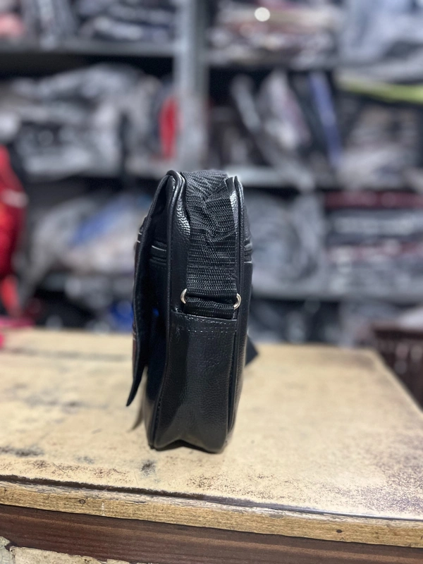 PBH P055 REAXINE SLING BAG - BLACK, 9*7*3