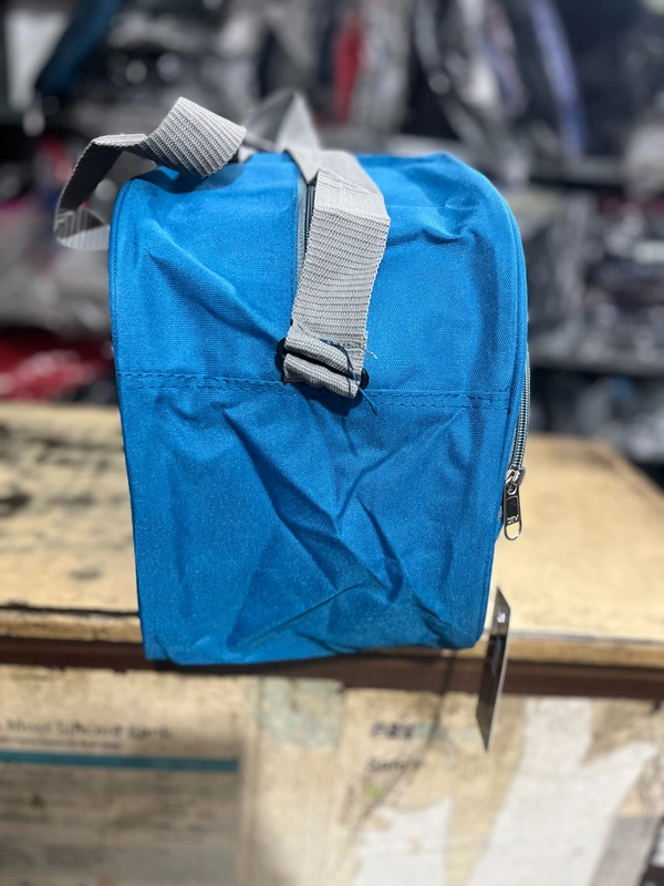 AMERICAN TOURISTER PBH p099 American Tourister Red & Black Duffel Bag 20*16*10 - Deep Sapphire, 20*16*10