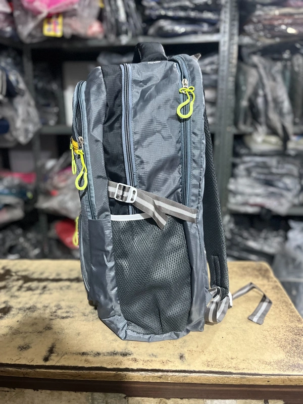 NORTH FACE PBH P062 22*14*10 Lightweight Adventure Daypack - Delta, 22*14*10