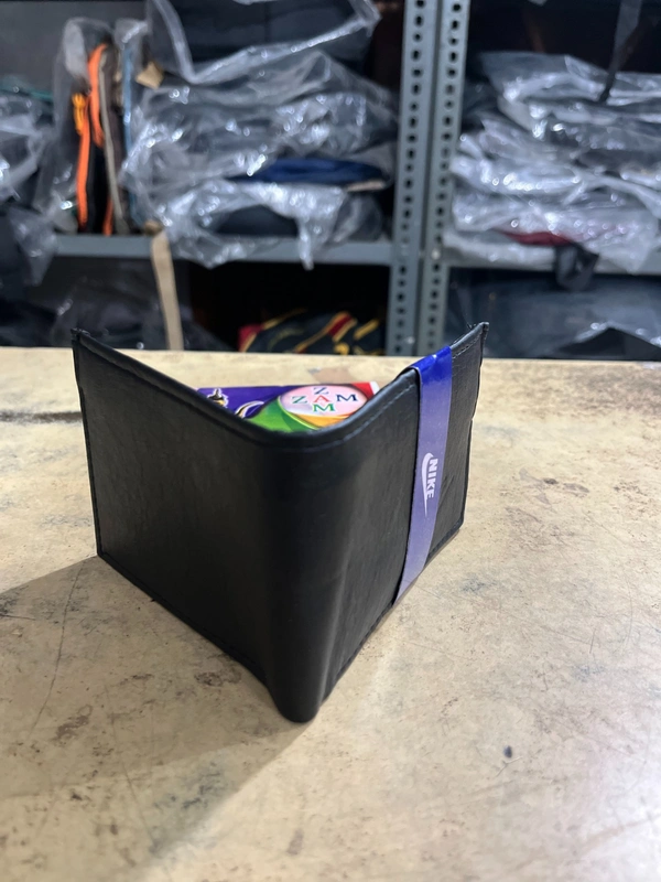 Classic Bi-Fold Wallet with Branded Accent Gents Purse - Diesel, 5*4