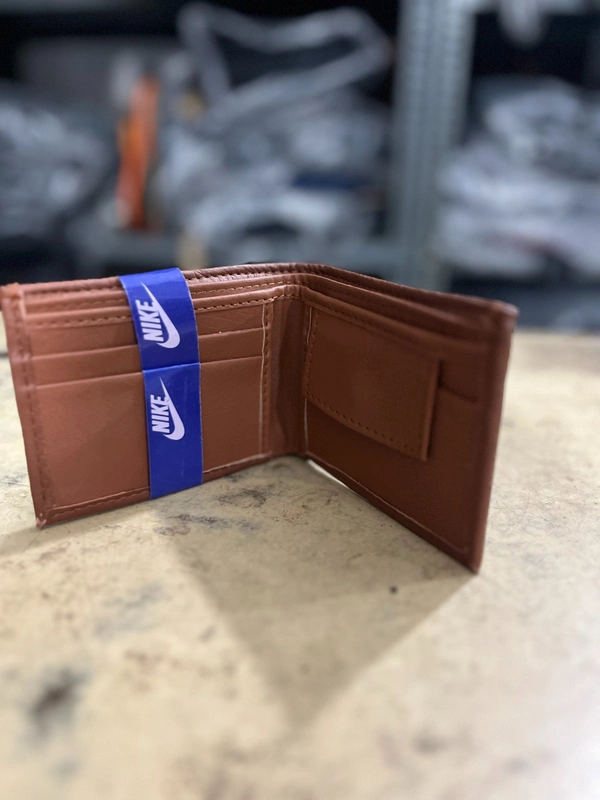 Classic Bi-Fold Wallet with Branded Accent Gents Purse - Rich Gold, 5*4