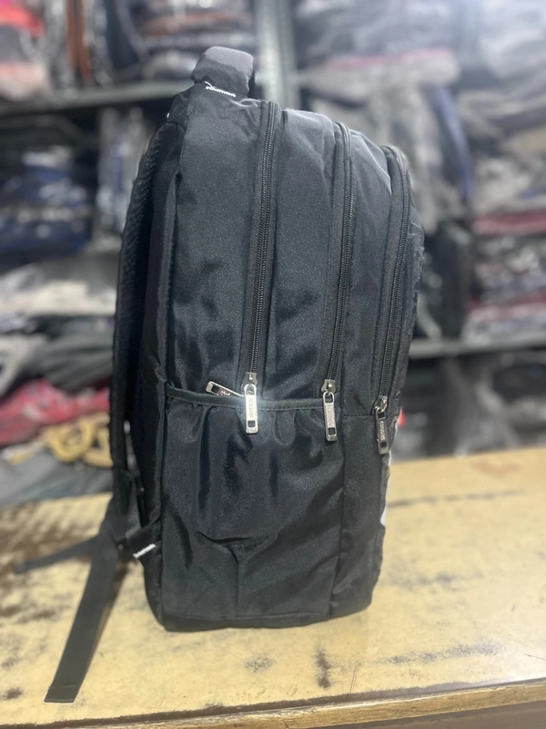 American Tourister PBH P0132 18*14*9 Laptop Pocket Lower Padded American Tourister "YEAH!" Multi-Compartment Lifestyle Backpack - Jaguar, 18*4*9