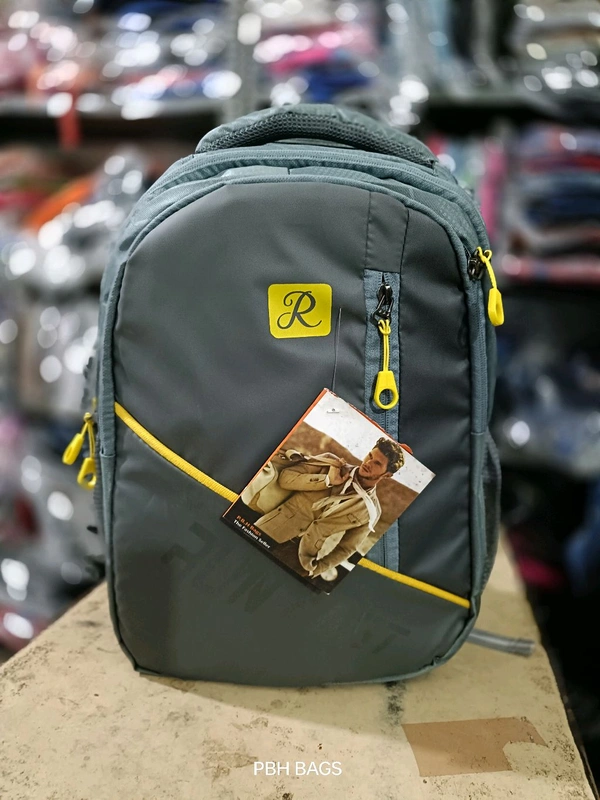 Run Fast Pbh P019 17*14*6 Laptop Lower Padded Soft Backpack - 18*14*7, Silver