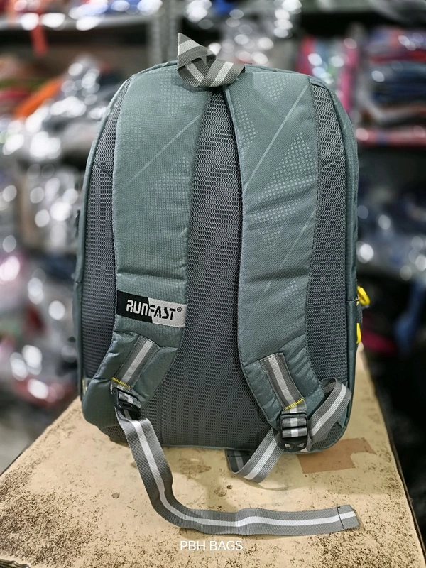 Run Fast Pbh P019 17*14*6 Laptop Lower Padded Soft Backpack - 18*14*7, Silver