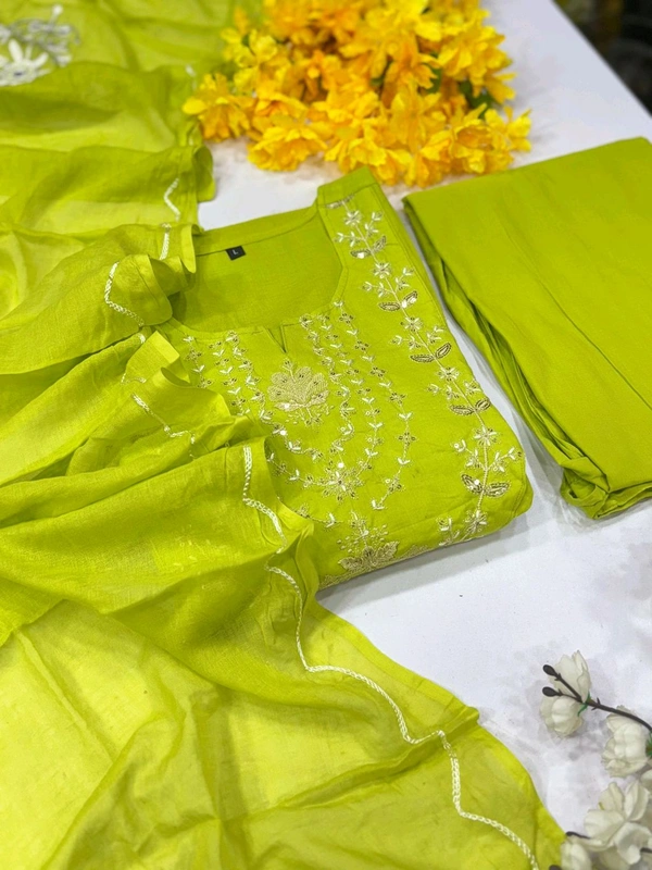 Printed Floral Kurta And Duppata Set 1 - M