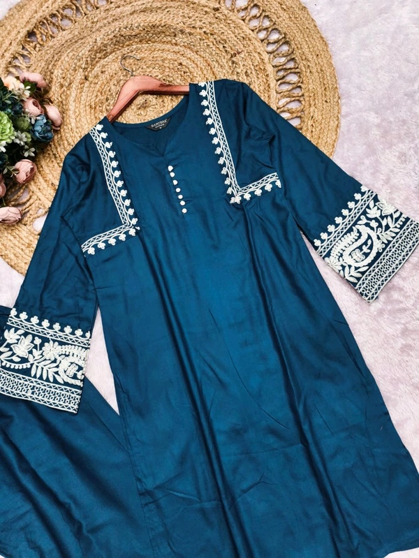 Kashmiri Work Kurta Set