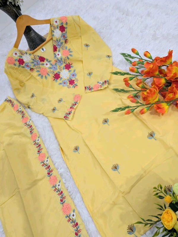 Women Crepe Kurti Pant Set