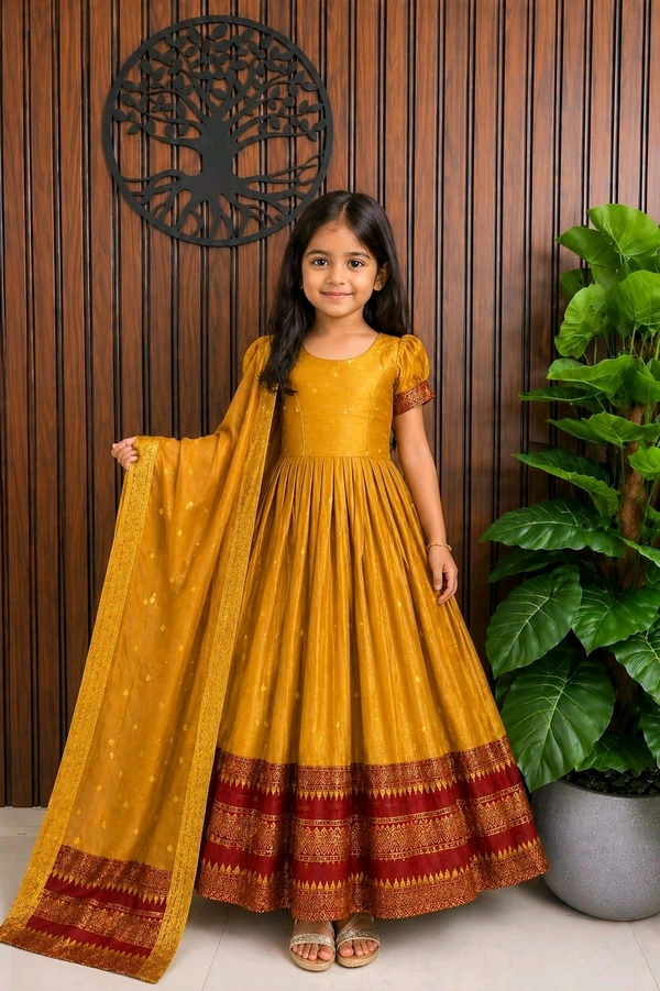 KIDS GOWN