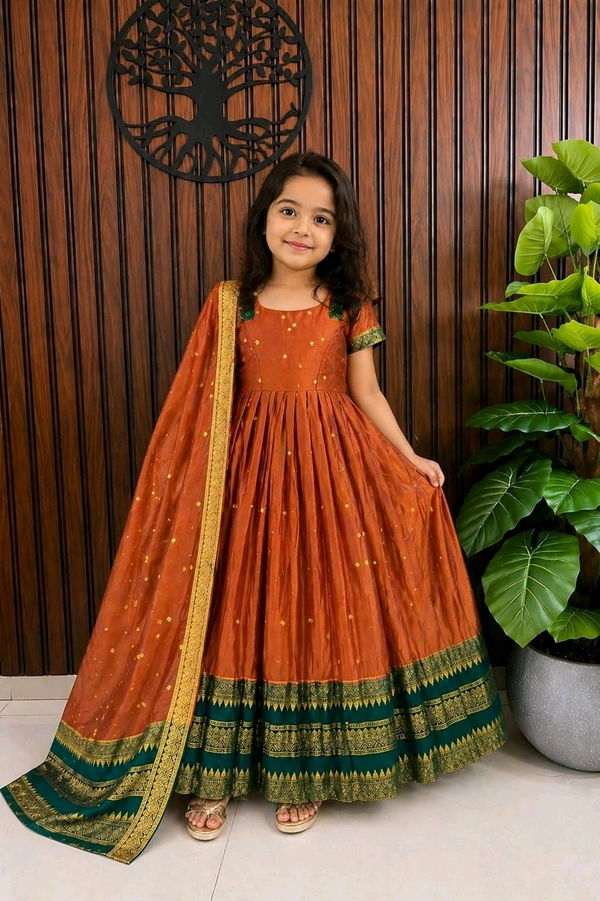 KIDS GOWN