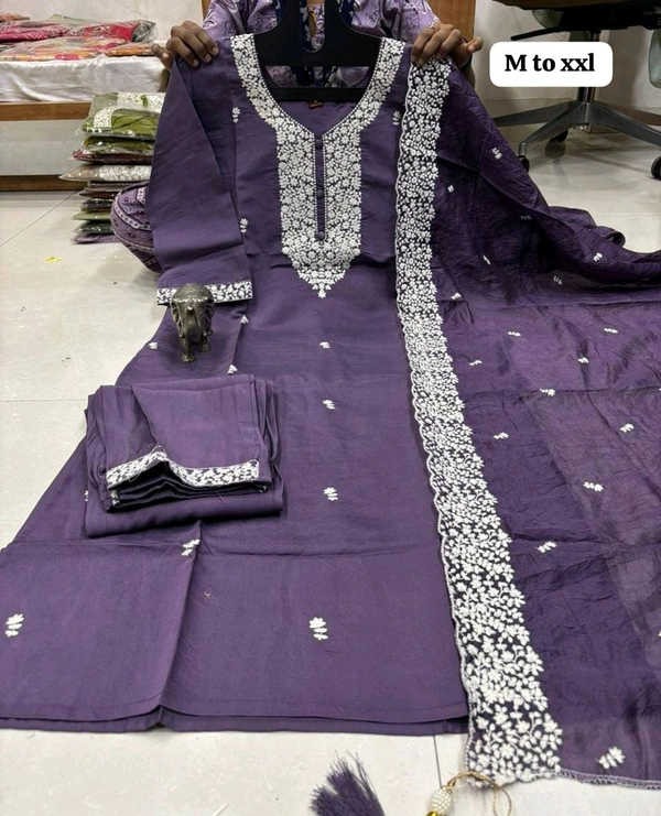 Heavy Muslin Kurta Set