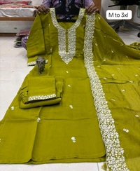 Heavy Muslin Kurta Set