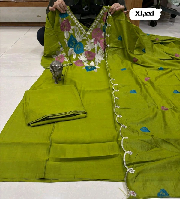 Heavy Muslin Kurta Set