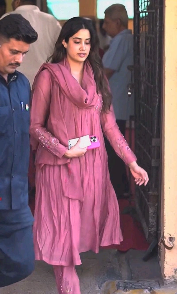 Mul Chanderi Kurta Set