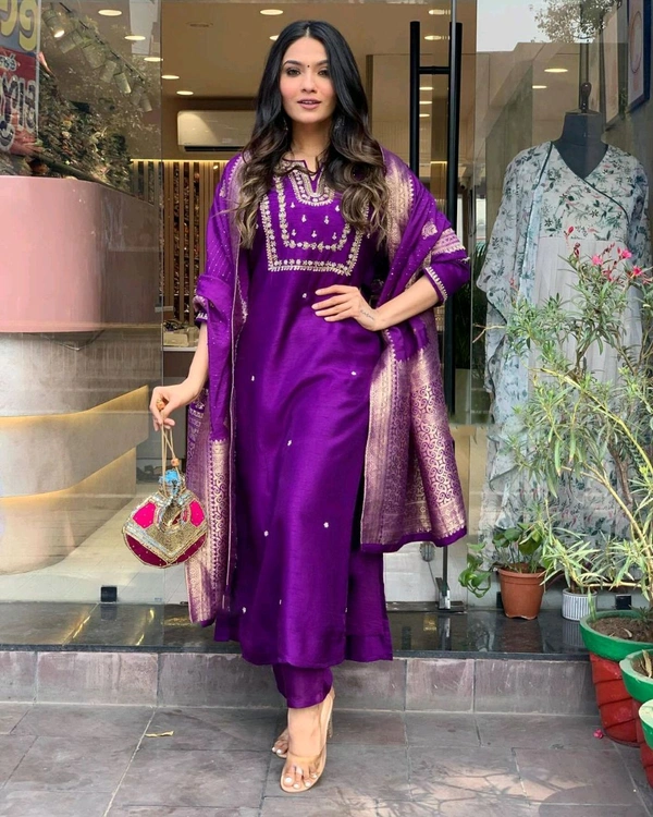 Embroidery Kurta Set