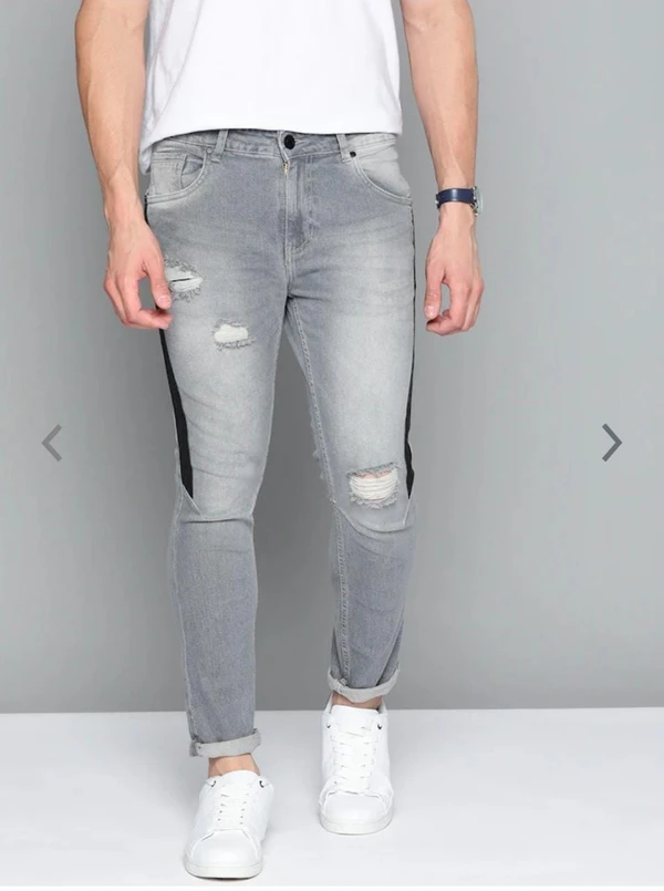 Men Skinny Fit Strachable Jeans - 28