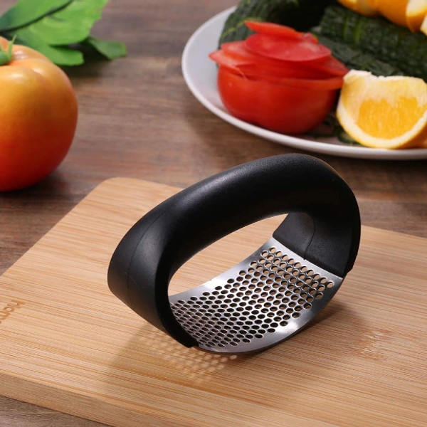 Stainless Steel Curved Garlic Chopper Manual - 25 x 10 x 5 cm, Black, Stainless Steel, Plastic