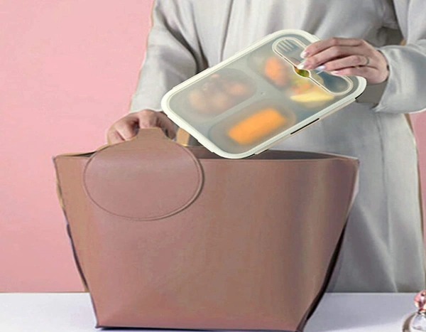 Silicone Foldable Lunch Box 3CP - Folded size: 23.5 cm x 17.5 cm x 3.5 cm. Unfold size: 23.5 cm x 17.5 cm x 7.5 cm, Silicone