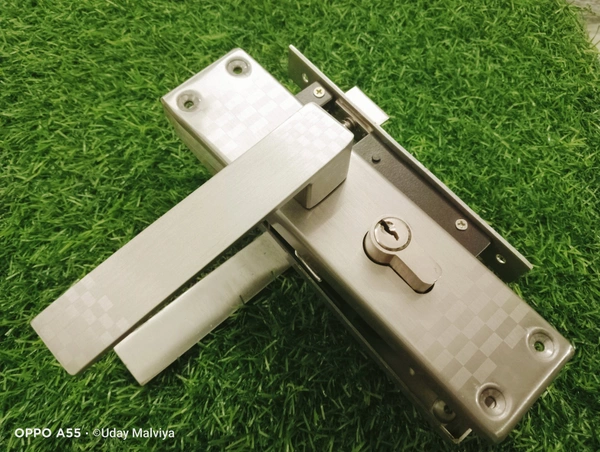 UM7 Primium Door Lock By UM