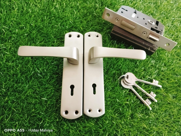 UM7 UM Toner Door Lock - High Quality Door Lock