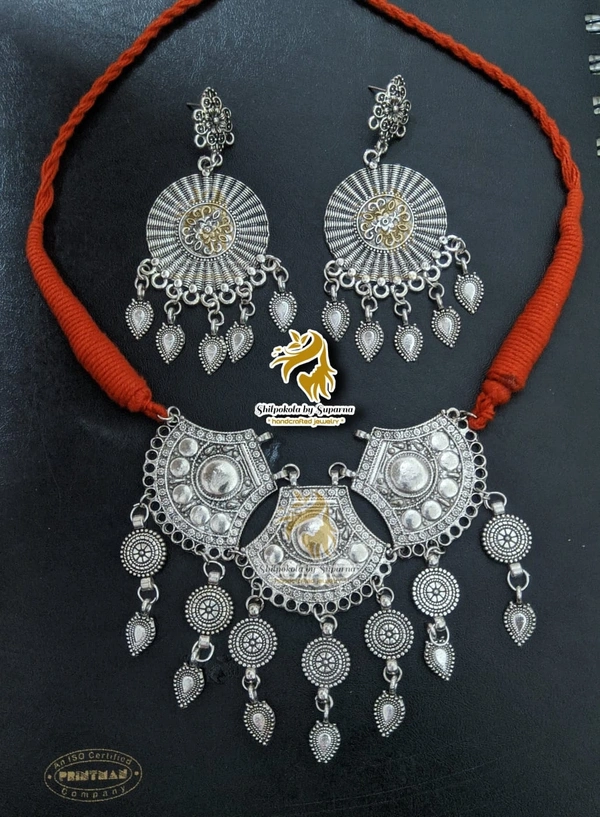 Oxidised Fanning Necklace 