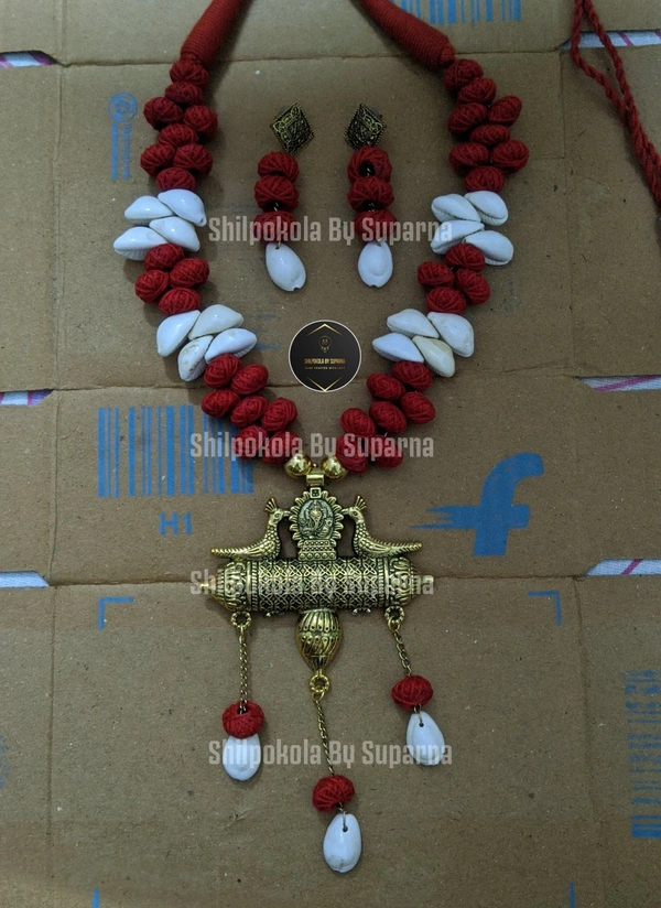 Golden Kori Necklace With Earrings