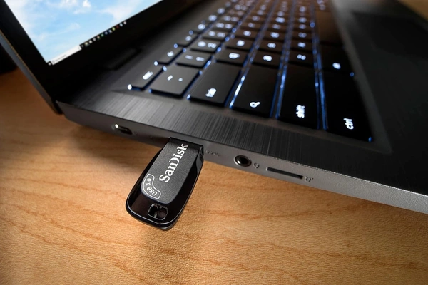 SanDisk Ultra Shift 64GB, USB 3.0, Flash Drive, 100MB/s R, Pendrive, Black (SDCZ410-064G-I35) - S, Bon Jour