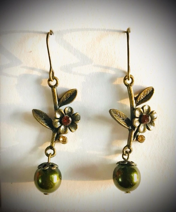 Stem with Pearl Drop Earring Code-E 1(C) - Pink