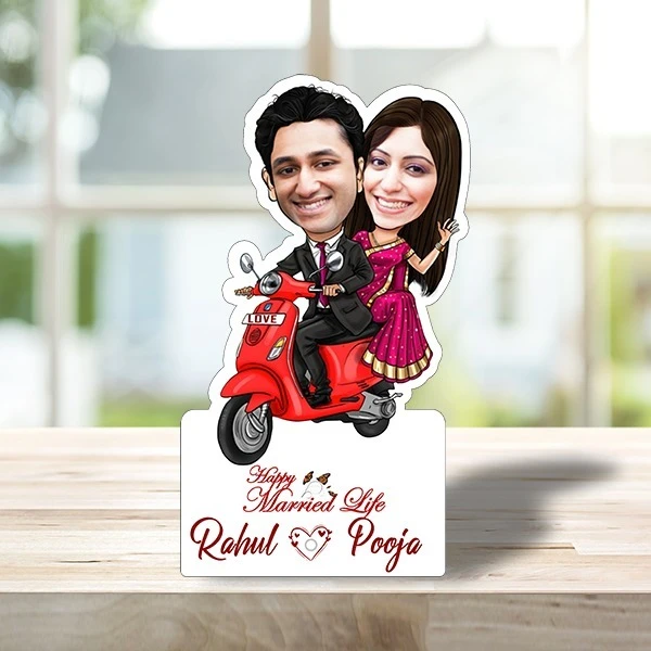 ACC14 -Couple on Vespa - Caricature Cartoon Frames