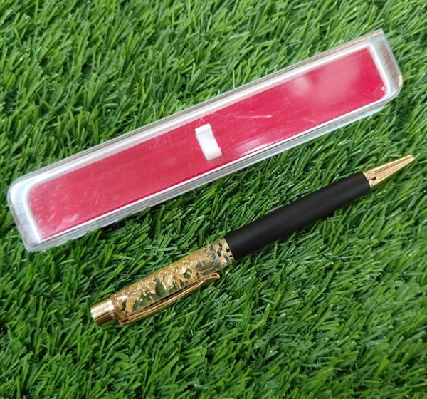 Golden Zari Pen - Black