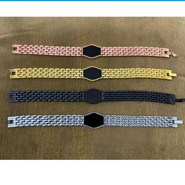 Cuban Bracelet With Name Engraving - Rose Gold