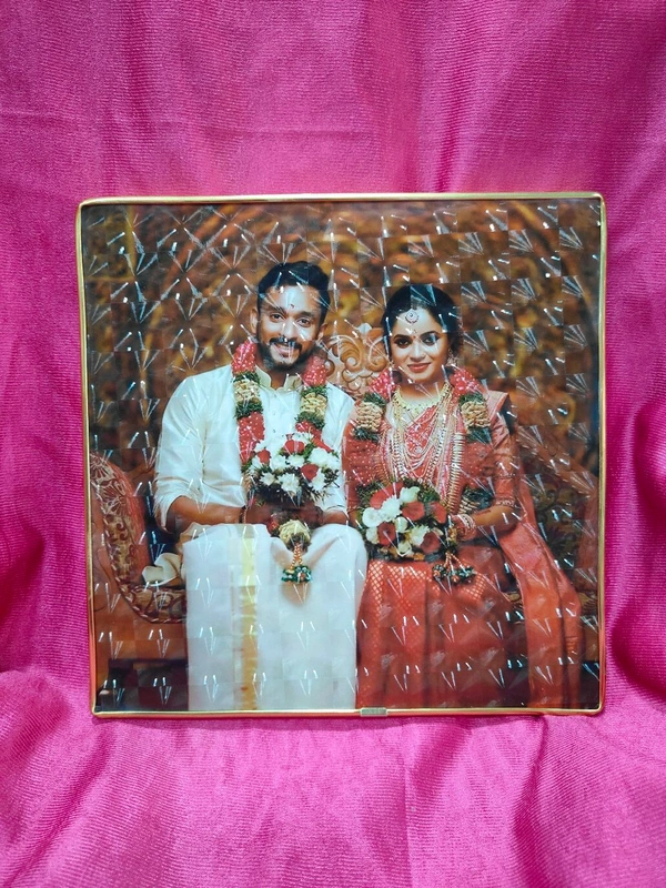 8x8" Inch Square - Golden Beeding Photo Frame - Matte Paper