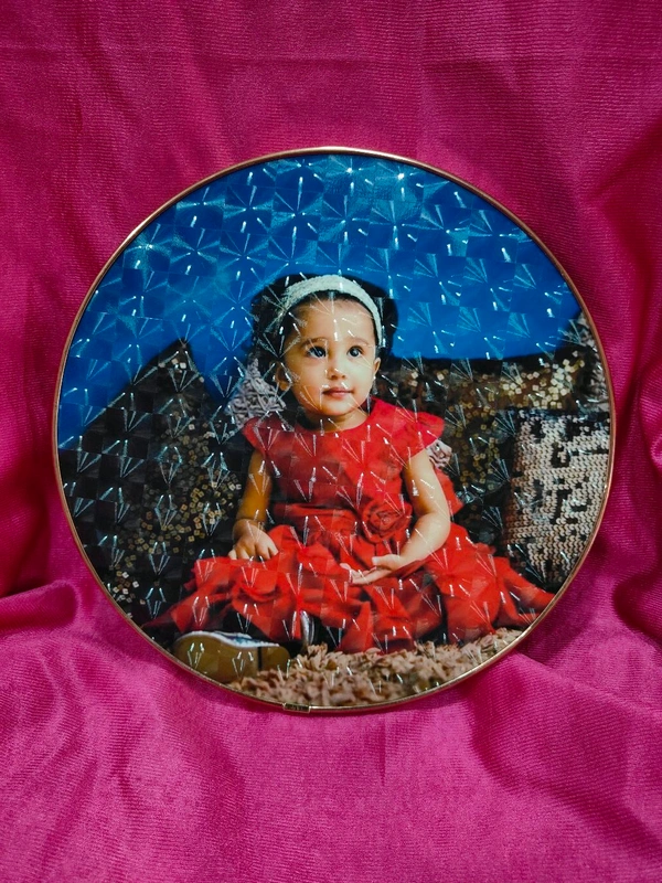 10x10" Inch Round - Golden Beeding Photo Frame - Matte Paper