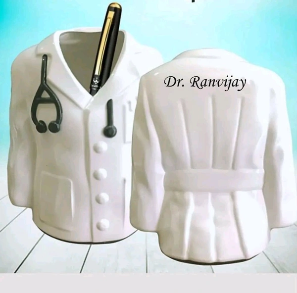 Doctor Coat Pen Stand