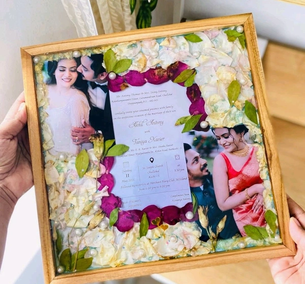 12 Inches Wooden Frame flowers Preservation With Wedding Card