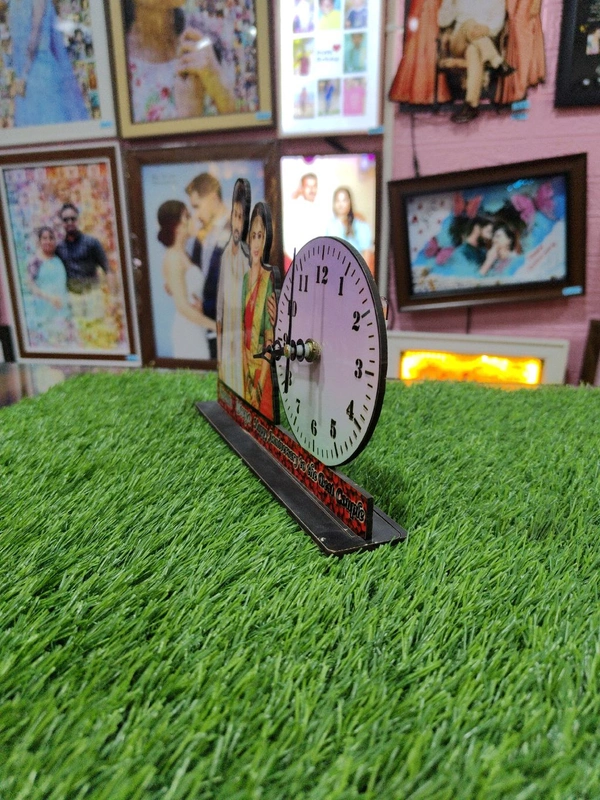 Customized Cutout Frame - Photo With Clock 