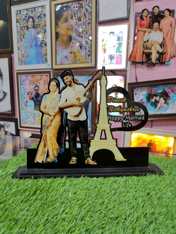 Customized Cutout Frame - Photo With Eiffel Tower 