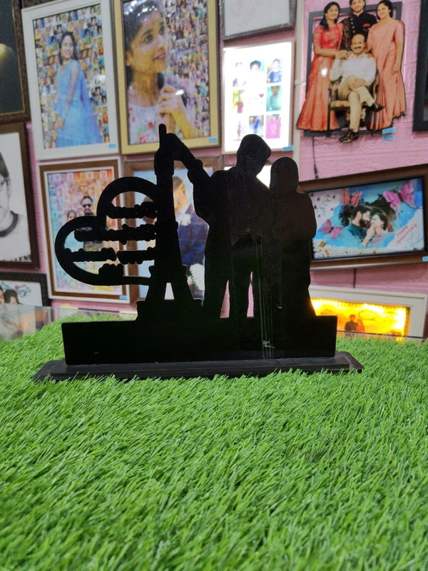 Customized Cutout Frame - Photo With Eiffel Tower 