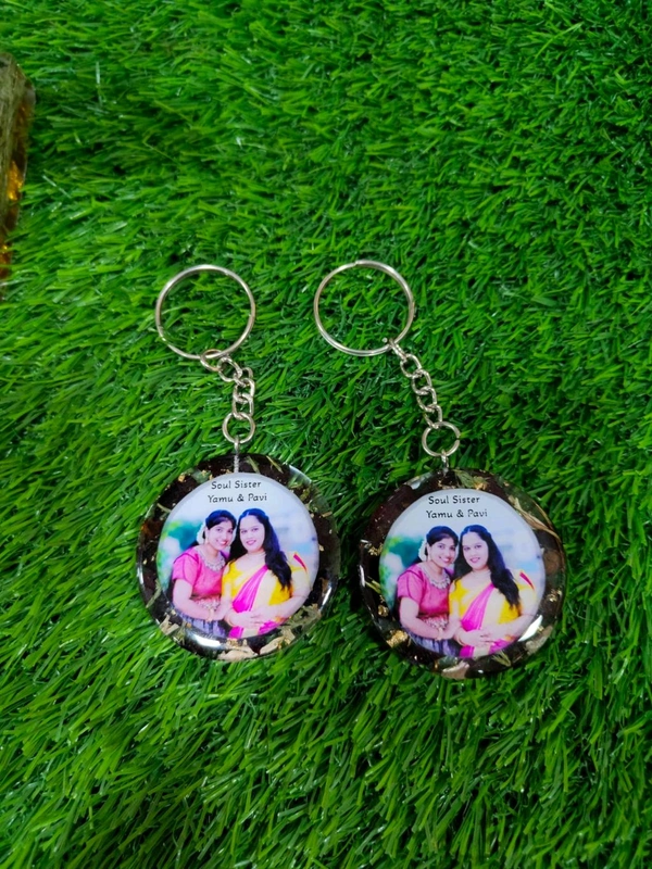Hanging Heart Resin Frame - 10 inch - With 2 Keychains - Regular Price, 50